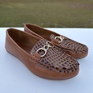 Classic Shoes Womens 8 Tan Brown Loafer Flat Croc Embossed Gold Detail Slip On